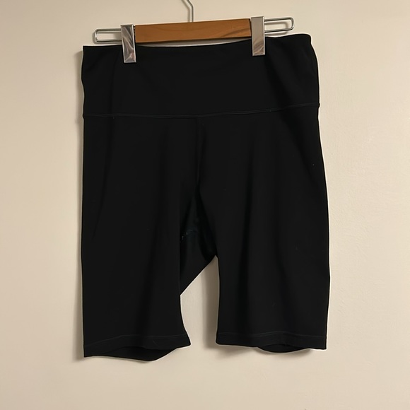 Old Navy Active Bike Shorts - Lg Tall - Picture 2 of 2